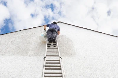 Peinture extérieure à la Rochegiron — façades et ravalement