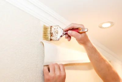 Pose de papier peint à la Rochegiron — revêtements muraux et toiles de verre